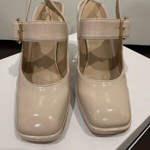 Sam Edelman Beige Patent Heels with Gold Buckle